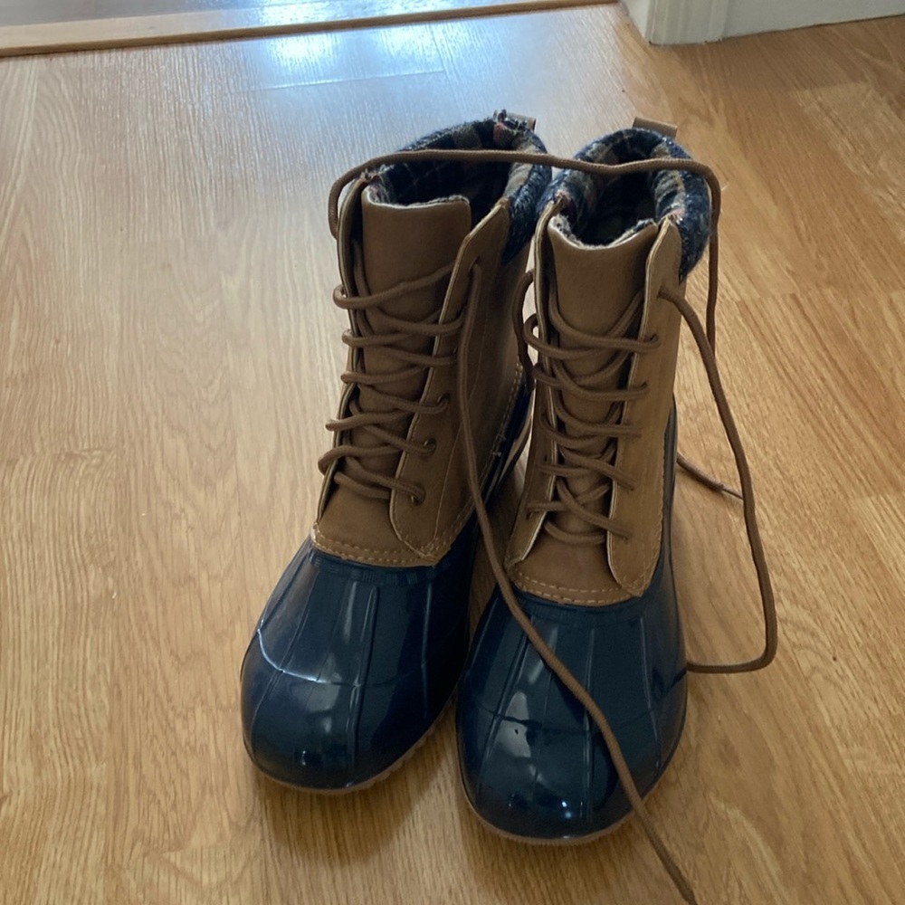 brand new winter boots